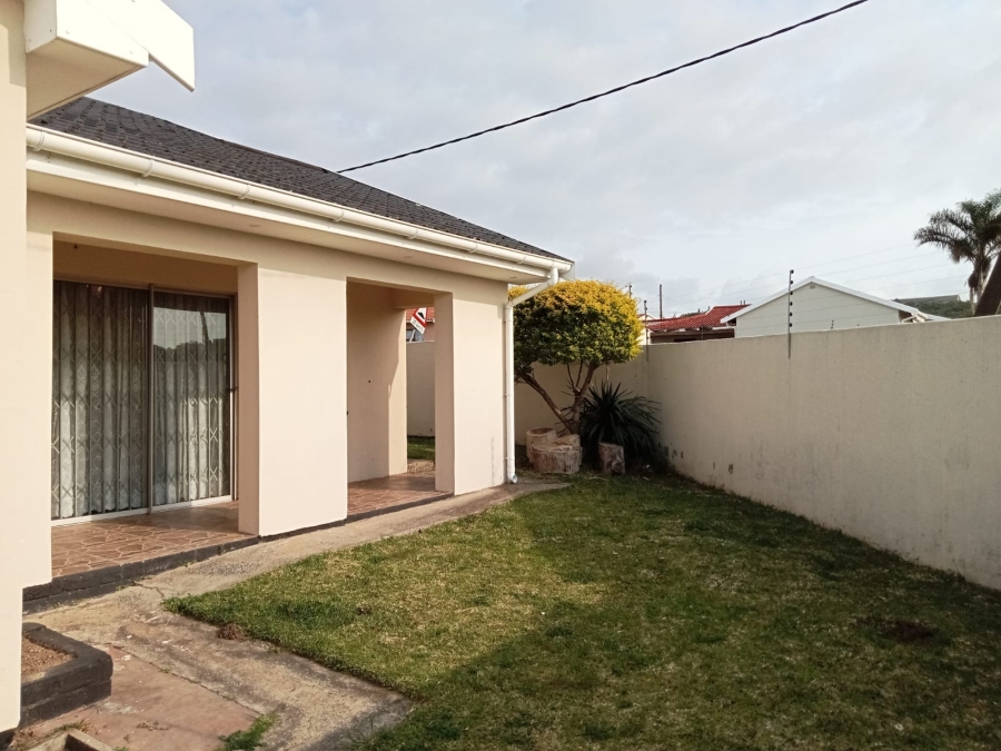 3 Bedroom Property for Sale in Sunnyridge Ext 3 Eastern Cape
